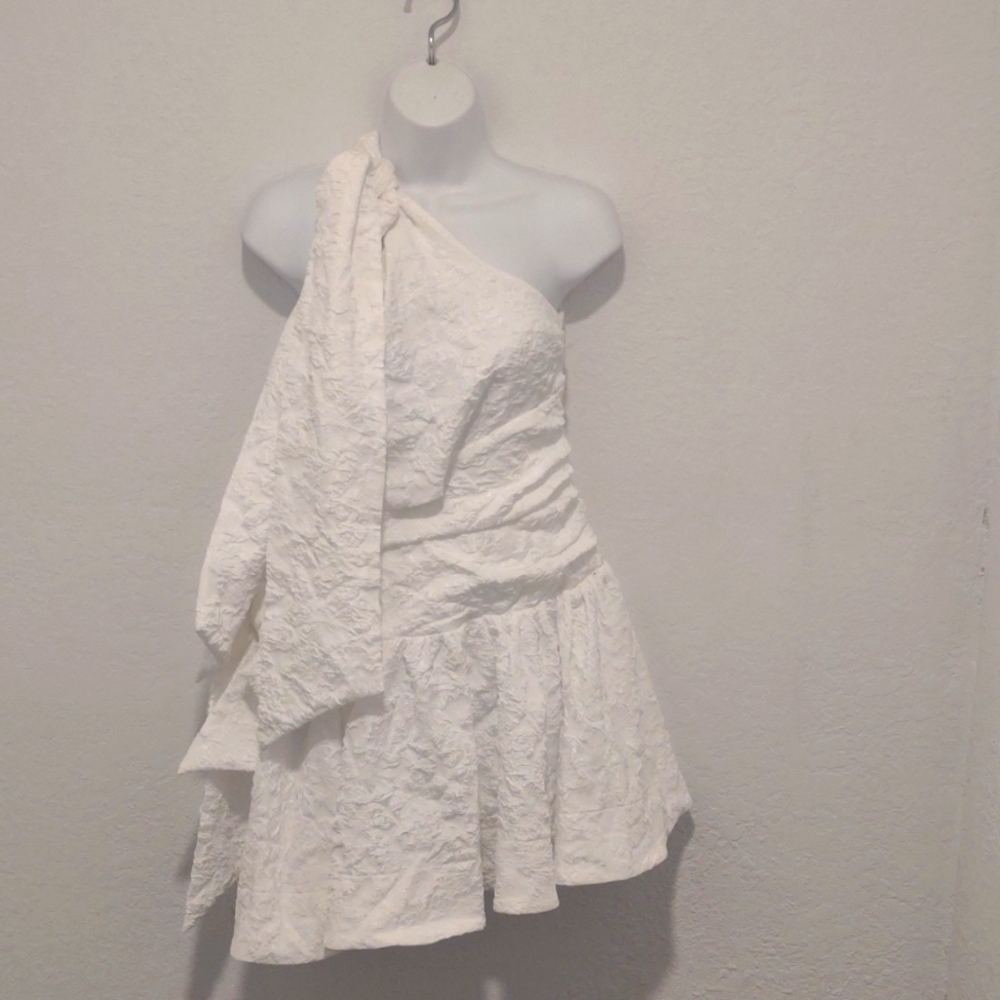 NWT Mabel Women's size Medium, White